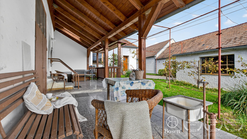 Bosen Group Vám ponúka na predaj exkluzívne vidiecky rodinný dom v Dlhej pri Trnave