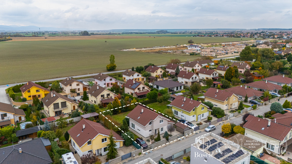 BOSEN | 5 izbový rodinný dom s garážou a krbom v Ch. Grobe