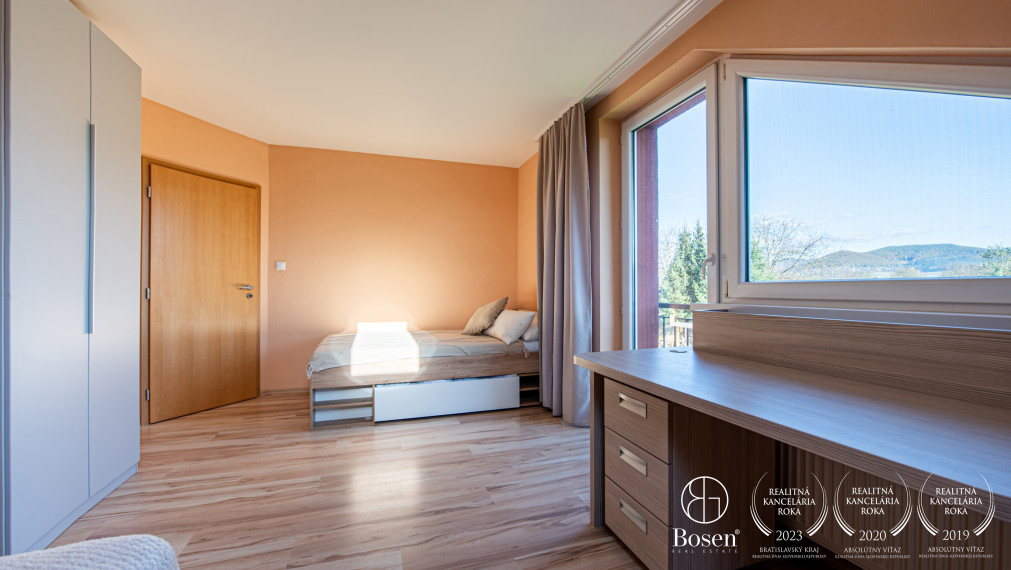 BOSEN | Na predaj 5 izbový rodinný dom s pozemkom 1517m2 - Trenčianska Teplá, časť Príles