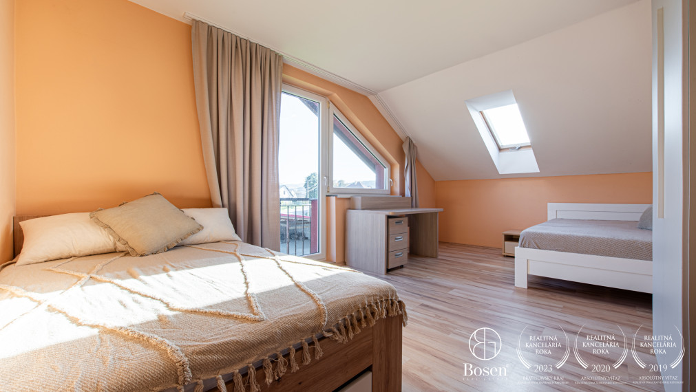 BOSEN | Na predaj 5 izbový rodinný dom s pozemkom 1517m2 - Trenčianska Teplá, časť Príles