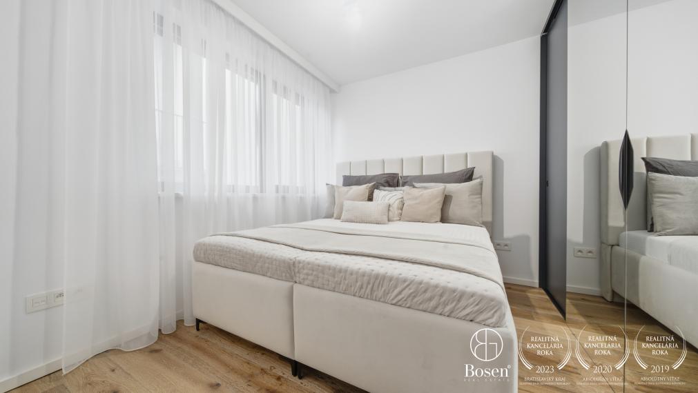 BOSEN | 2 izbový byt s terasou a parkovacím státím, Karpatská ulica - Staré Mesto