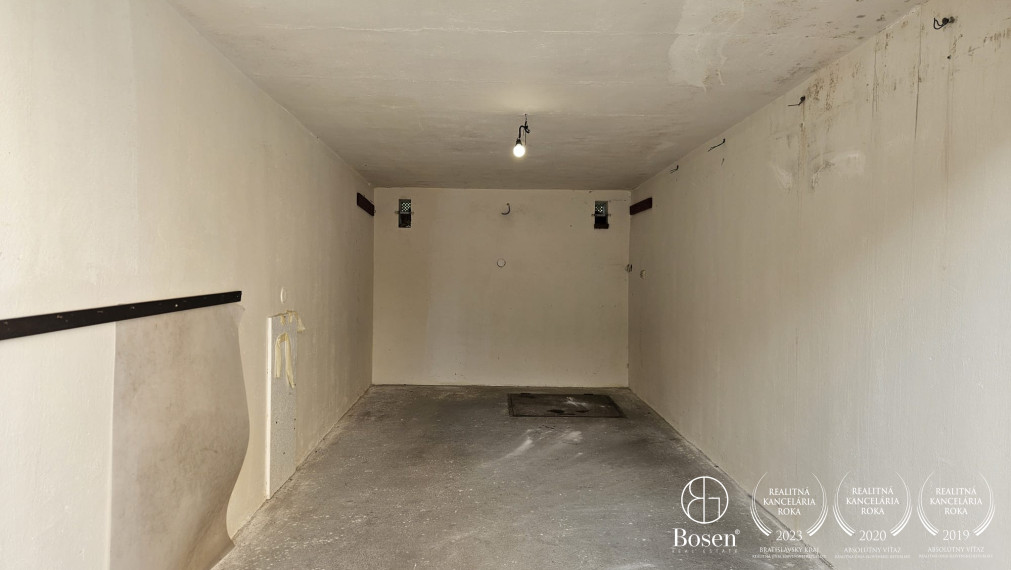 BOSEN | REZERCOVANE | Na predaj garáž v Dunajskej Strede, Ružový Háj