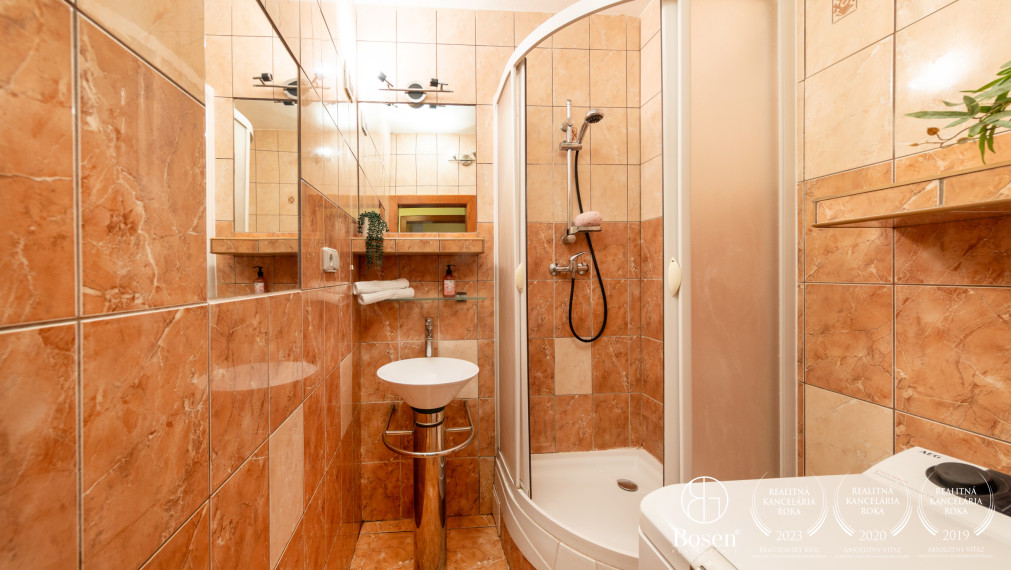 BOSEN | Zrekonštruovaný a zariadený 3 izbový byt, 79m2