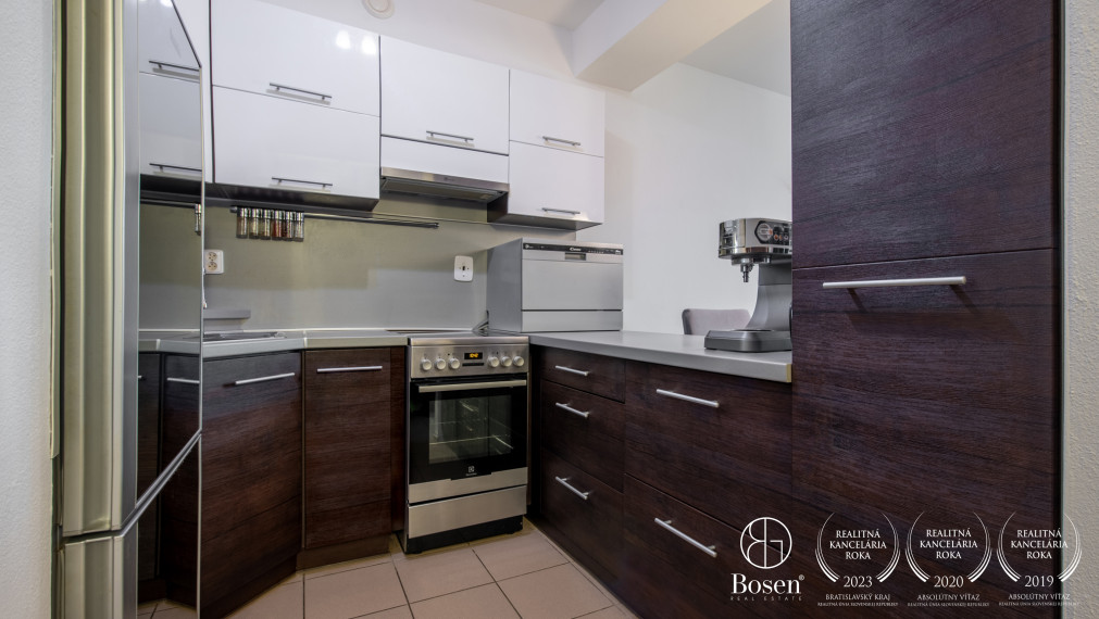 BOSEN | Na predaj 2i byt s parkovaním priamo pred bytovým domom - Trenčín