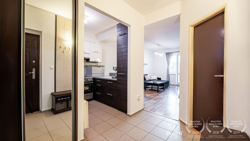 BOSEN | Na predaj 2i byt s parkovaním priamo pred bytovým domom - Trenčín