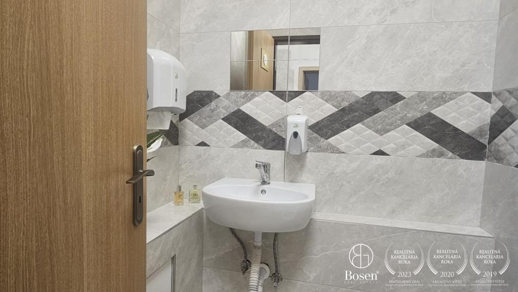 BOSEN | Kancelárie na prenájom rôznej veľkosti D. Streda