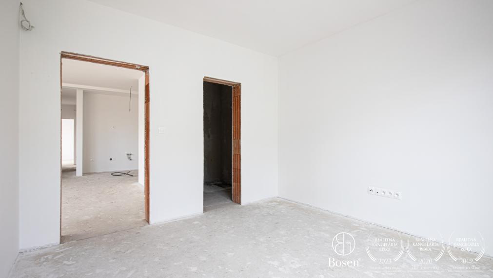 BOSEN | Rodinný dom s dvoma bytovými jednotkami v obci Dunajský Klátov