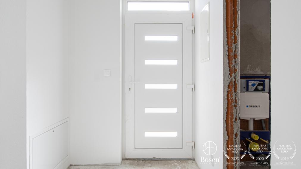 BOSEN | Rodinný dom s dvoma bytovými jednotkami v obci Dunajský Klátov