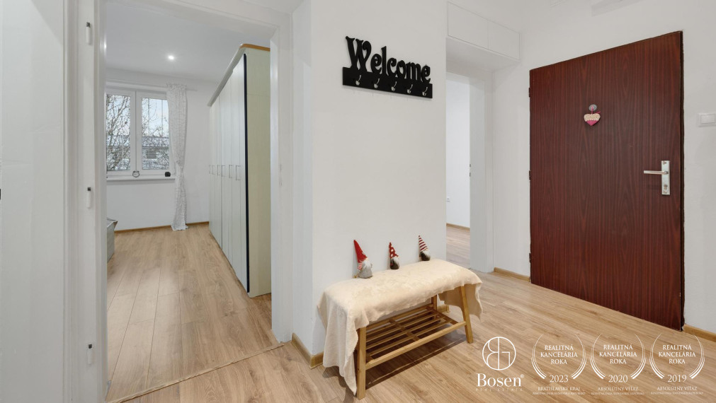 Na prenájom 2,5-izbový byt na Odborárskej ulici v Novom Meste