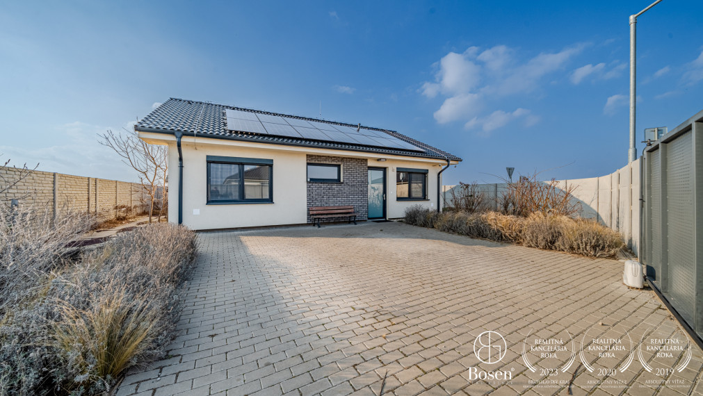 BOSEN | Na prenájom moderný 4-izbový rodinný dom s terasou, klimatizáciou a fotovoltikou – Alžbetin Dvor