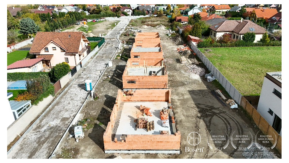 BOSEN | Moderné 4 izbové rodinné domy vo výstavbe, Rovinka