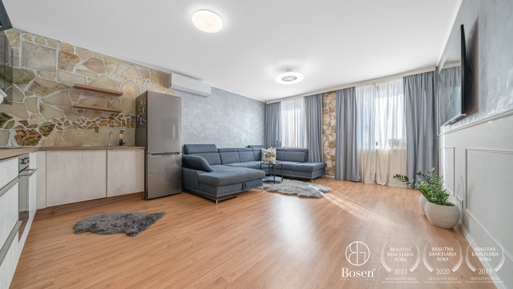 Ponúkame na prenájom 2-izbový apartmán v Starom Meste- Vysoká ulica