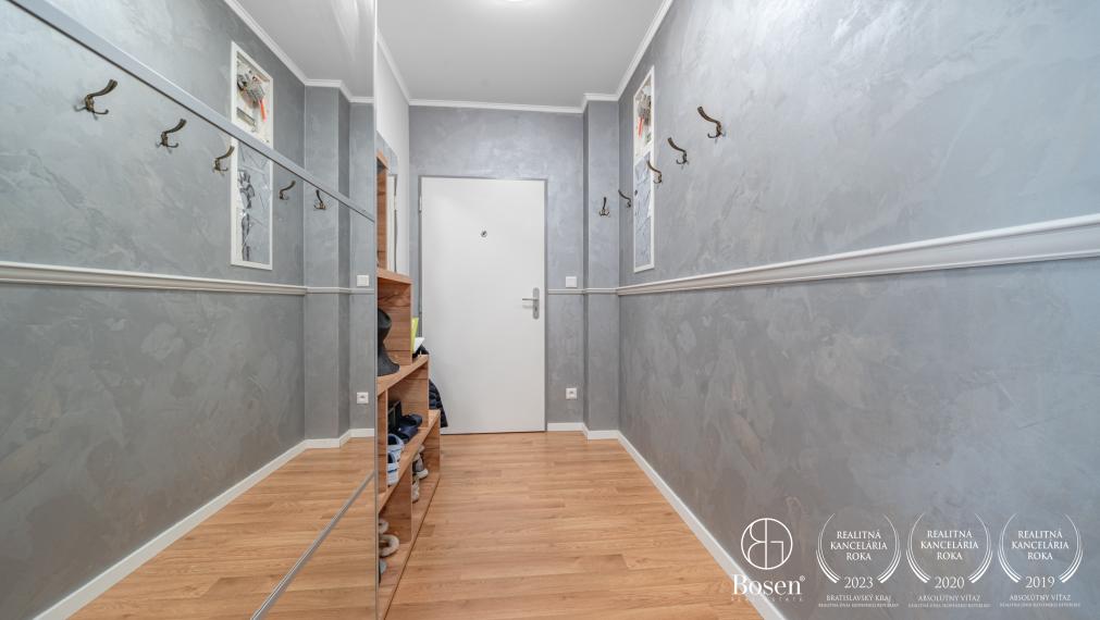 Ponúkame na prenájom 2-izbový apartmán v Starom Meste- Vysoká ulica