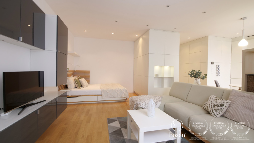 BOSEN | Praktický 1-izbový byt s balkónom v dobrej lokalite Trnávky