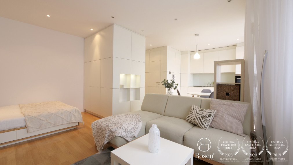 BOSEN | Praktický 1-izbový byt s balkónom v dobrej lokalite Trnávky