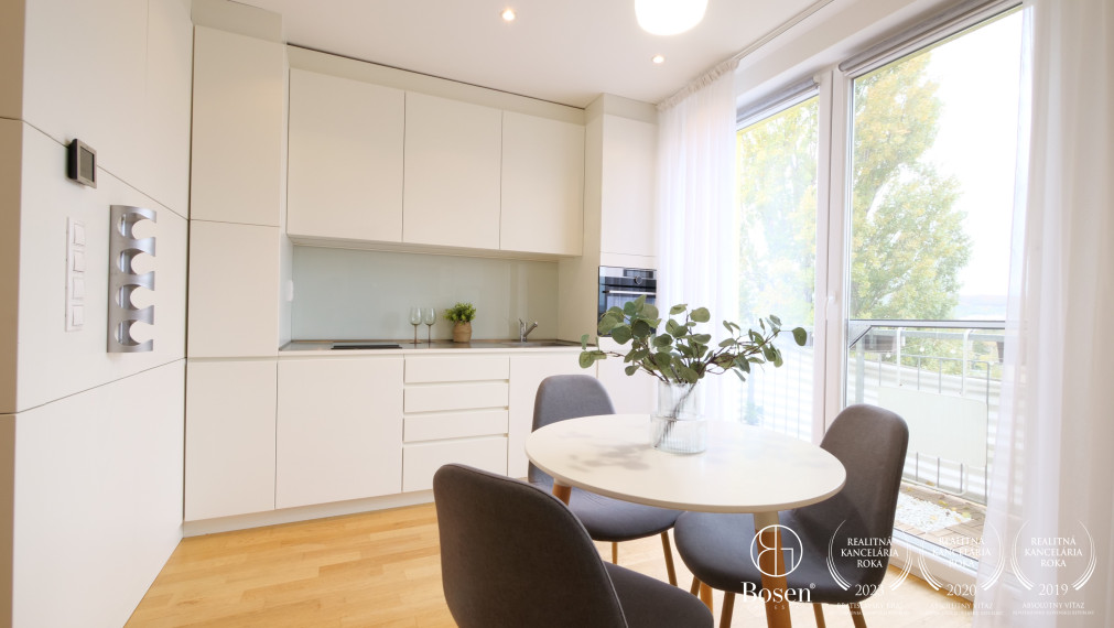 BOSEN | Praktický 1-izbový byt s balkónom v dobrej lokalite Trnávky