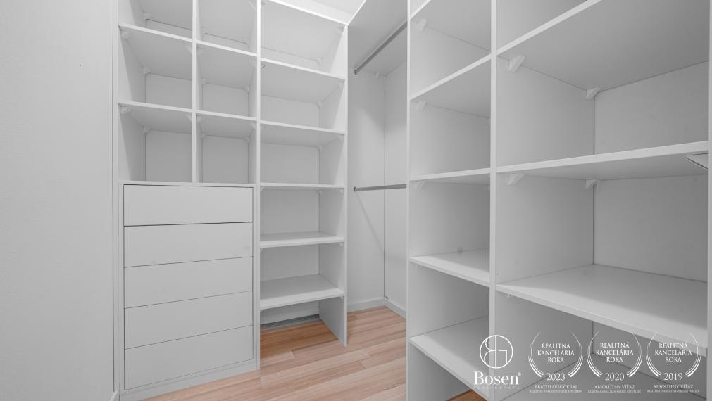 Rezervované Moderný 2-izbový byt s loggiou a parkovaním - Dunajská Lužná