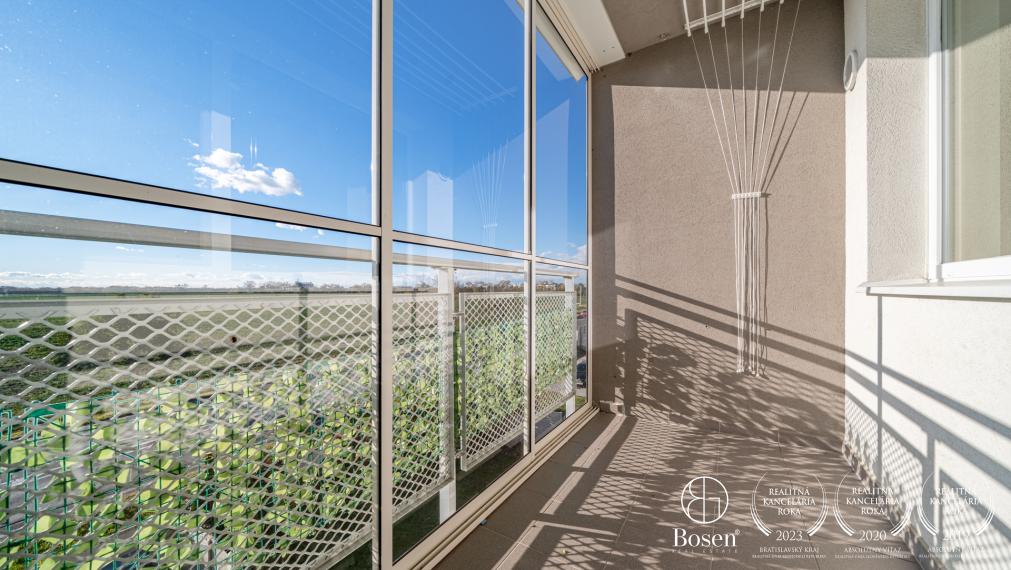 Rezervované Moderný 2-izbový byt s loggiou a parkovaním - Dunajská Lužná