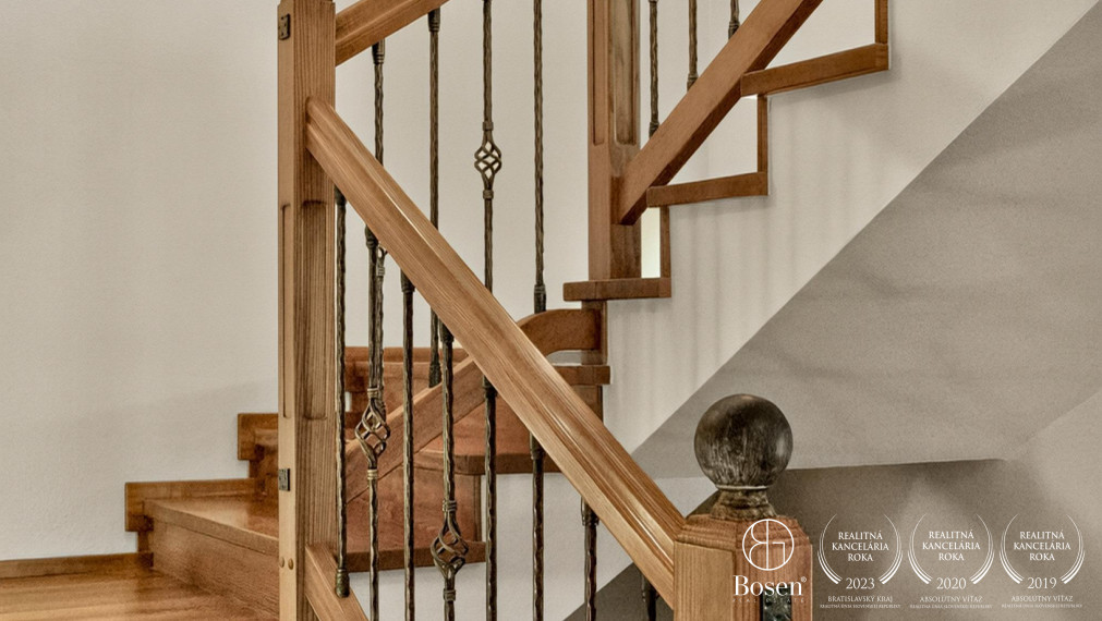 REZERVOVANÉ!!! BOSEN | Rodinná vila s bazénom a jacuzzi