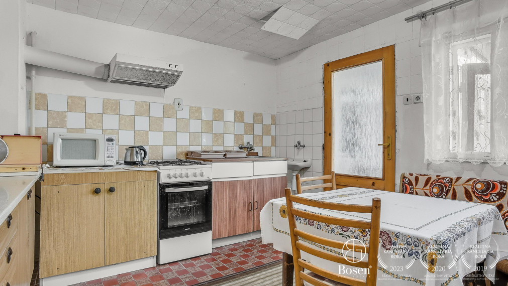 REZERVOVANÉ ! BOSEN | Rodinný dom v srdci obce Borský Mikuláš, pozemok 798m2