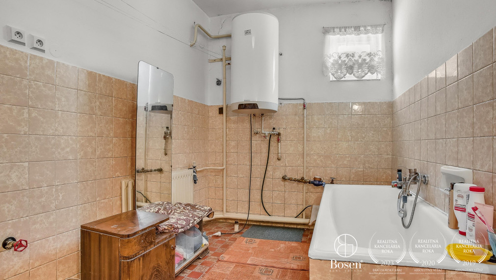 REZERVOVANÉ ! BOSEN | Rodinný dom v srdci obce Borský Mikuláš, pozemok 798m2