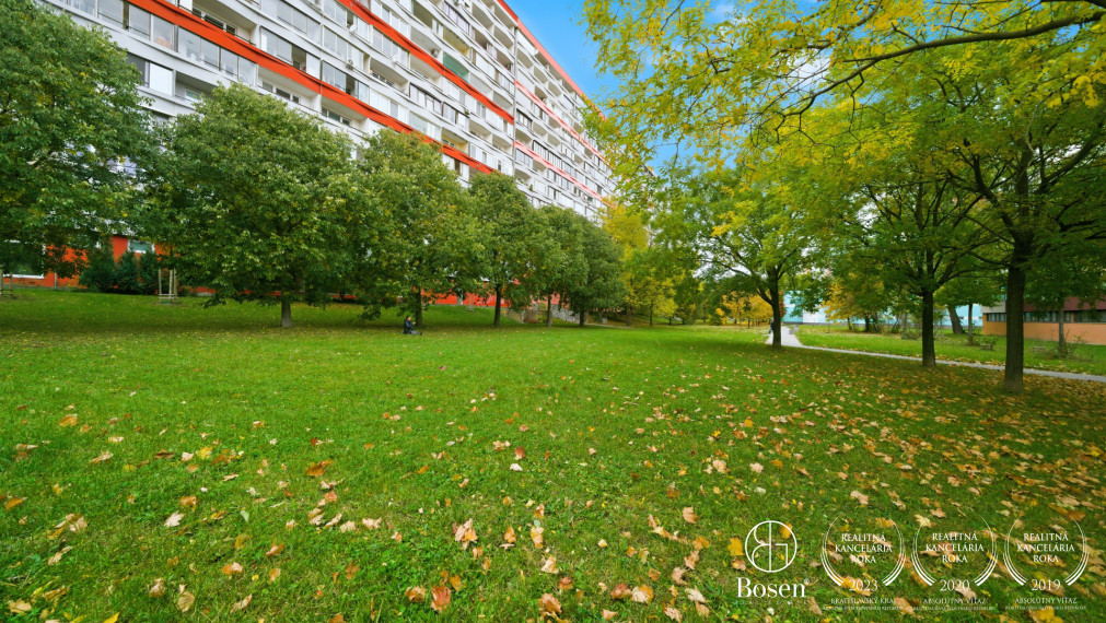 BOSEN | 2- izbový byt po kompletnej rekonštrukcii s výhľadom na jazero, Strečnianska ulica - Petržalka, 48m2