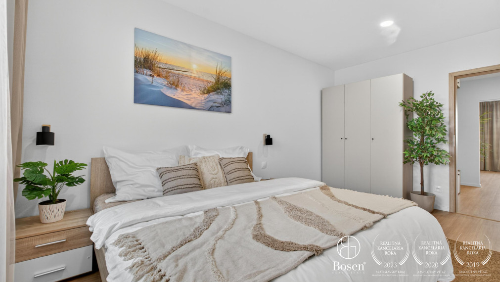 BOSEN | 4 izbový kompletne zrekonštruovaný byt s loggiou, 87,2 m2, Bzovícka, Petržalka