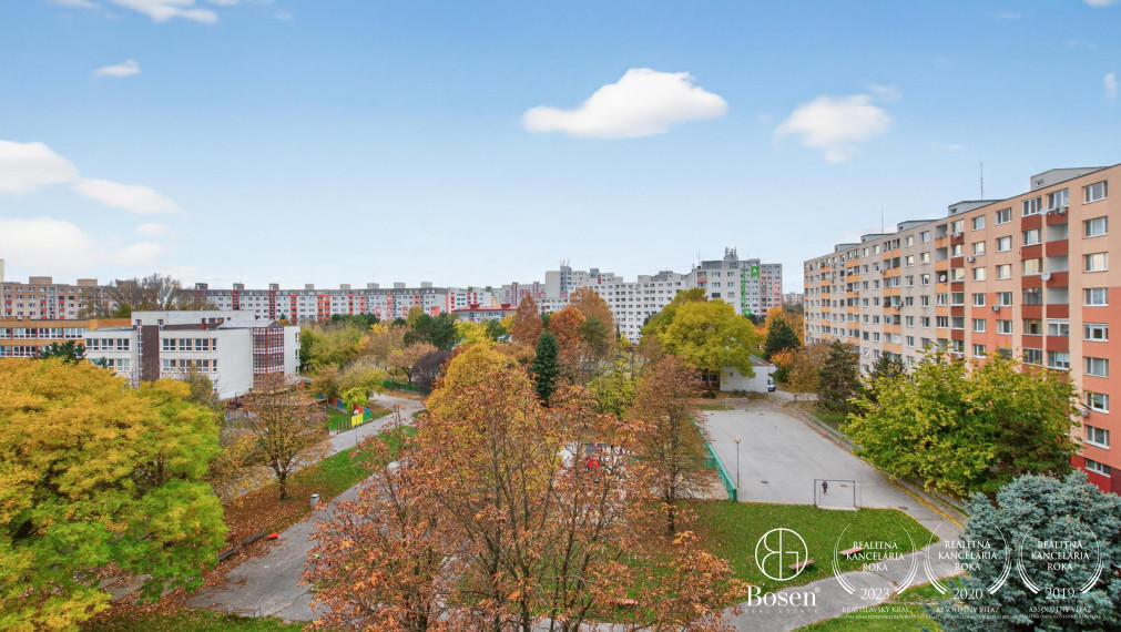 BOSEN | 4 izbový kompletne zrekonštruovaný byt s loggiou, 87,2 m2, Bzovícka, Petržalka