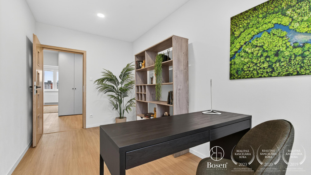 BOSEN | 4 izbový kompletne zrekonštruovaný byt s loggiou, 87,2 m2, Bzovícka, Petržalka