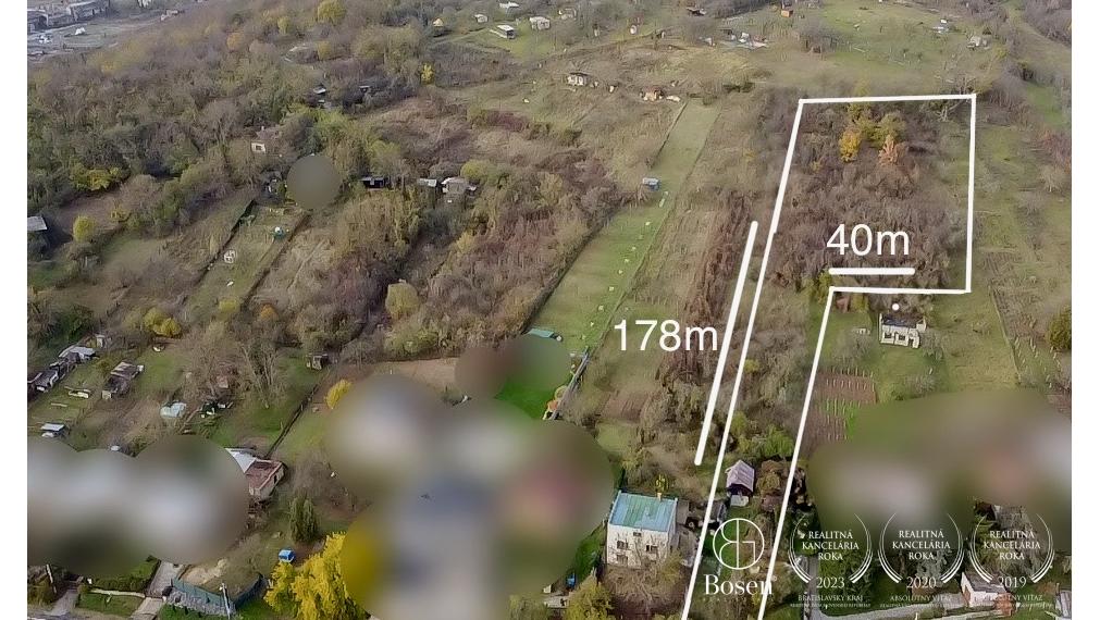 BOSEN | Rozsiahly stavebný pozemok, Fiľakovo.
