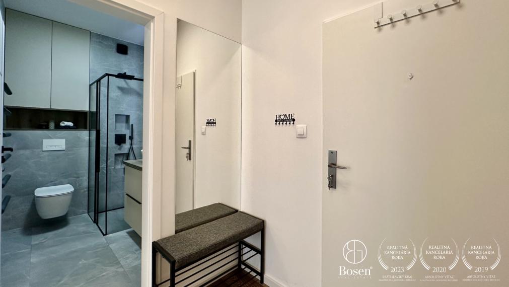 BOSEN | Pekný 1,5 izbový byt s parkovacím státim, Rovinka