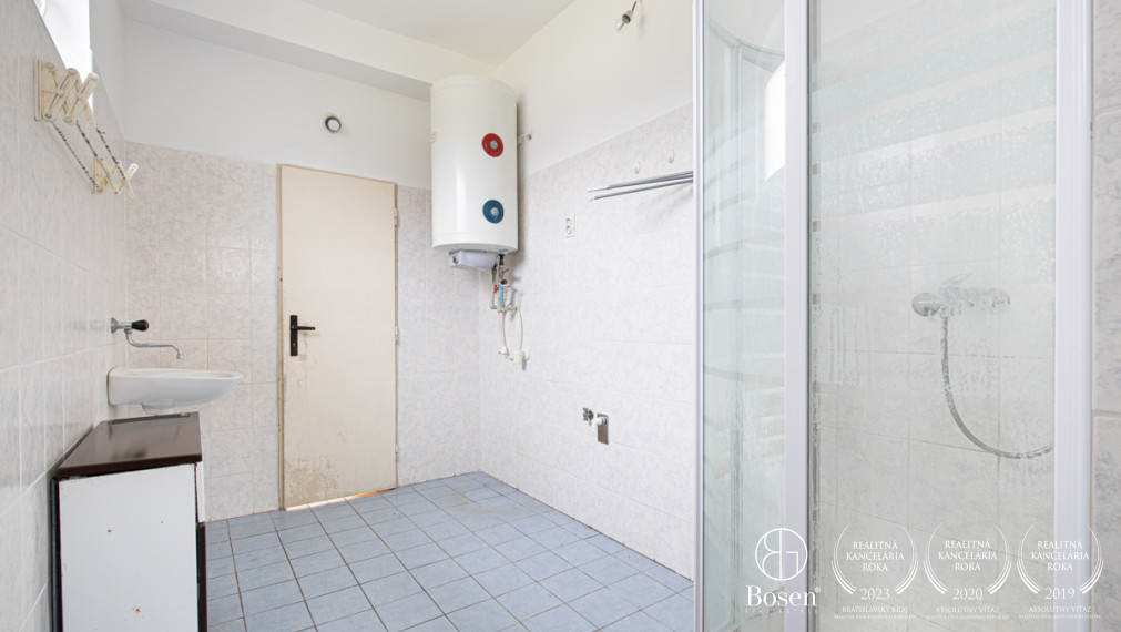 BOSEN |4 izbový rodinný dom, Dolné Saliby okres Galanta