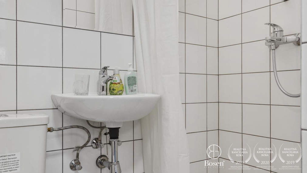 5-izbový radový rodinný dom, Vendelínska ulica – Dúbravka