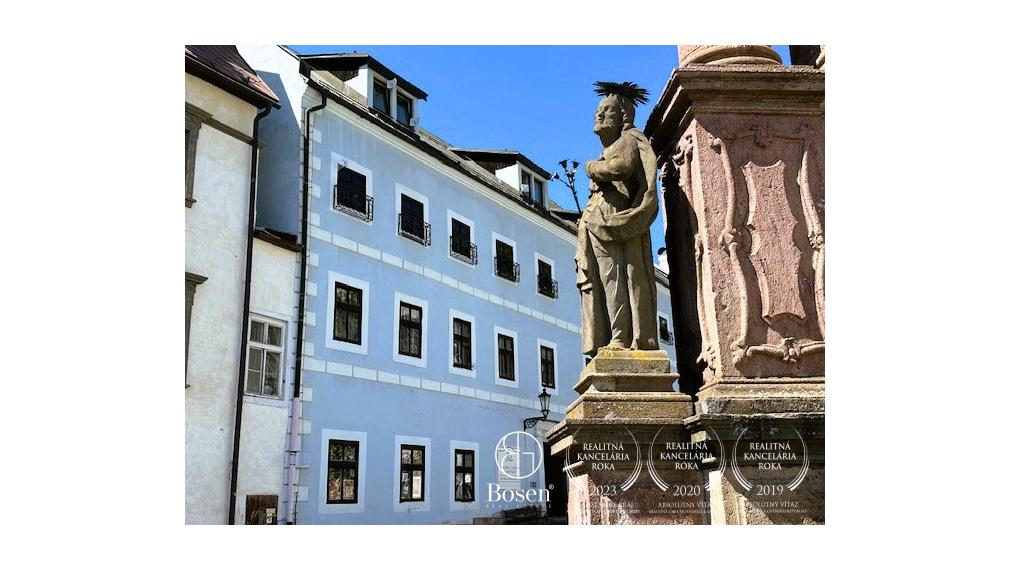 LOYALTERS | Predaj 3-izbového bytu v meštianskom dome, Banská Štiavnica – Trojičné námestie