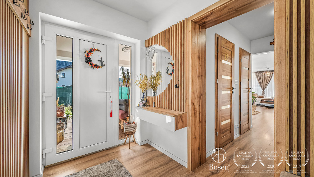 BOSEN | Moderný, zariadený rodinný dom vo Veľkej Lomnici