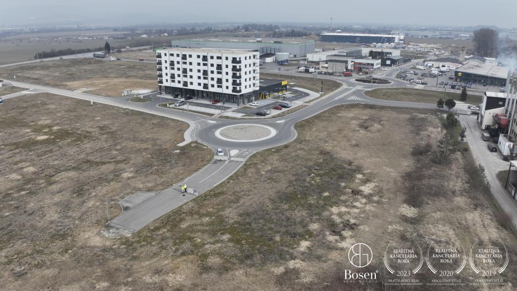 BOSEN | Na predaj investičný pozemok 2865 m2 - Nová Dubnica