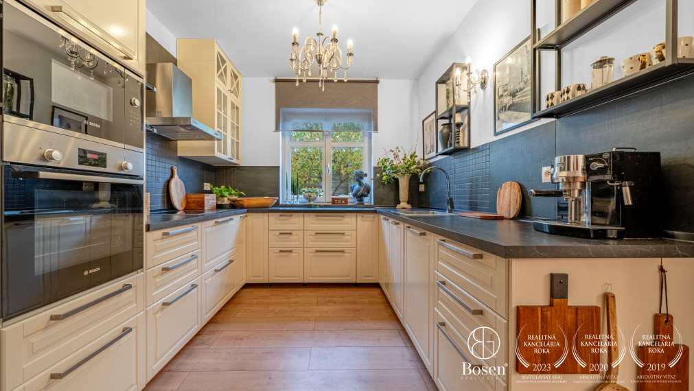 BOSEN | 3-izbový byt v samostatnom rodinnom dome s veľkou záhradou a parkovaním