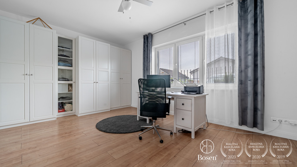 BOSEN | 3-izbový byt v samostatnom rodinnom dome s veľkou záhradou a parkovaním