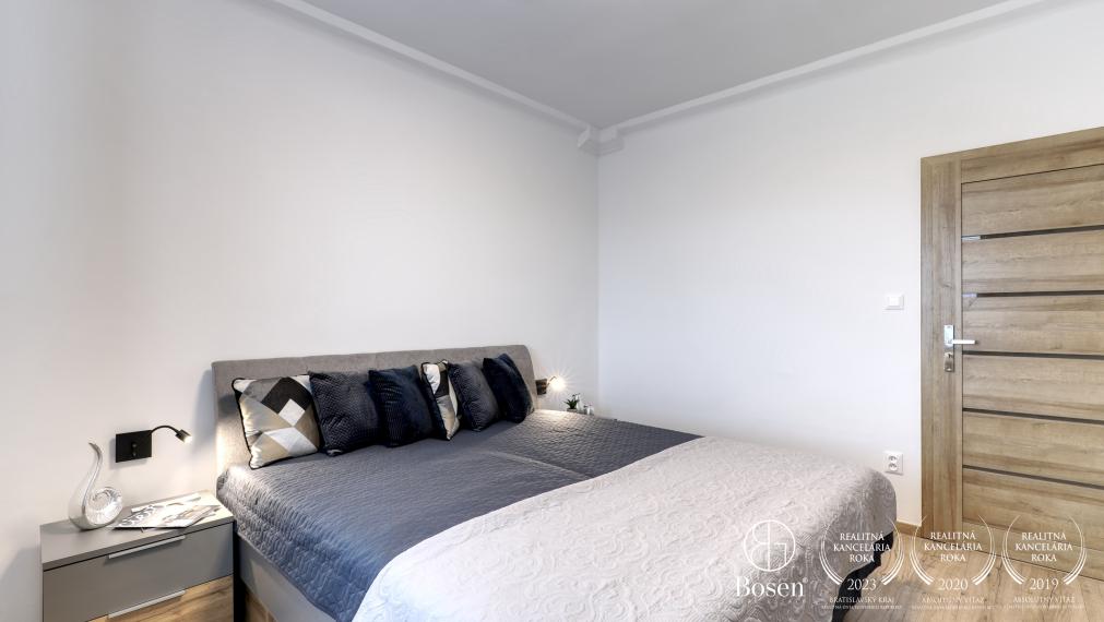 BOSEN I REZERVOVANÝ Zrekonštruovaný 2-izbový byt pri Štrkoveckom jazere