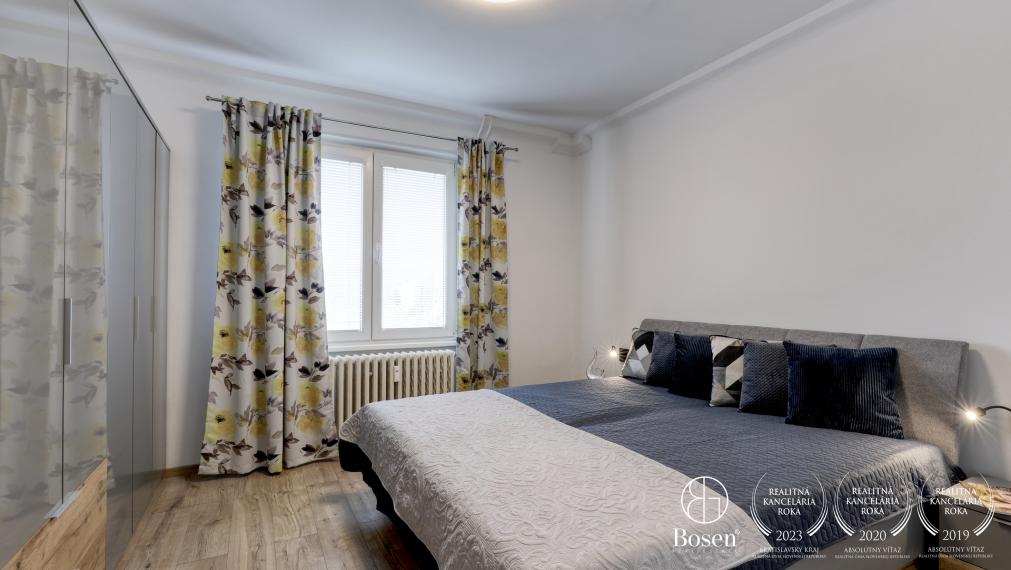 BOSEN I REZERVOVANÝ Zrekonštruovaný 2-izbový byt pri Štrkoveckom jazere