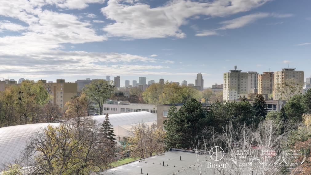 BOSEN I REZERVOVANÝ Zrekonštruovaný 2-izbový byt pri Štrkoveckom jazere