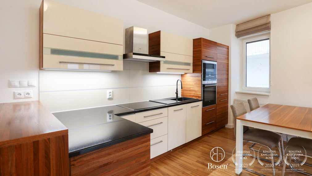 BOSEN | 4-izb byt s terasou a parkovaním - Botanicka ul.