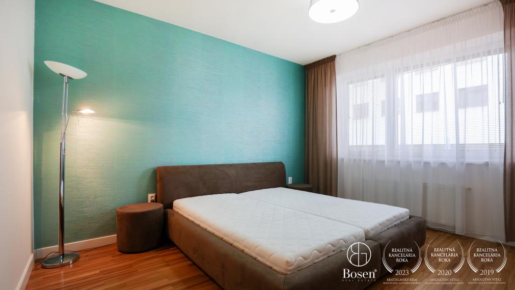 BOSEN | 4-izb byt s terasou a parkovaním - Botanicka ul.