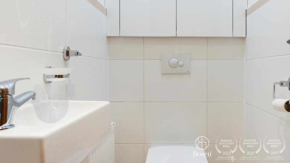 BOSEN | 4-izb byt s terasou a parkovaním - Botanicka ul.