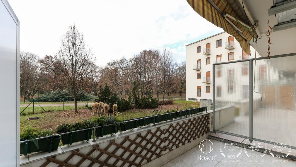 BOSEN | 4-izb byt s terasou a parkovaním - Botanicka ul.