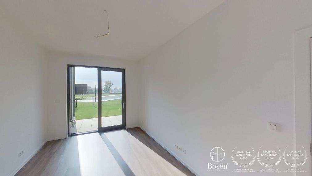 BOSEN | BLUEWAVE _ 2 izbový apartmán s predzáhradkou, A8_02, Banka, Piešťany, 124.35 m2