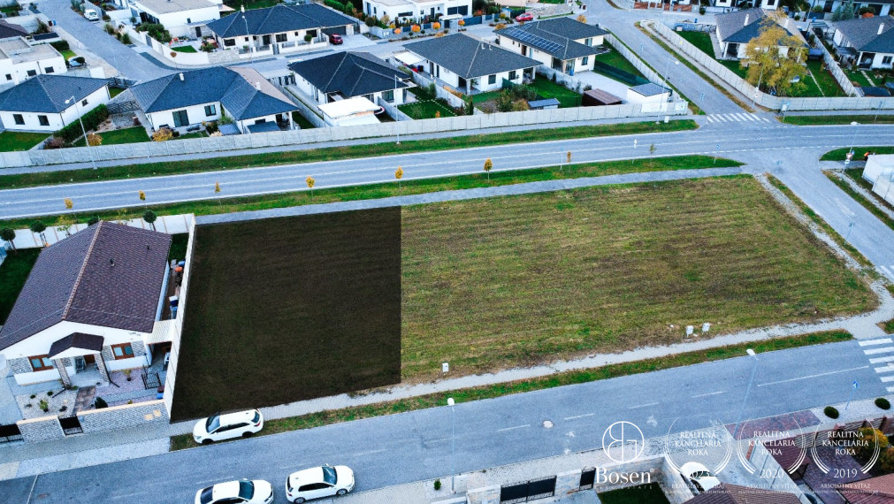 BOSEN | Slnečný stavebný pozemok pre rodinný dom v Dunajskej Strede