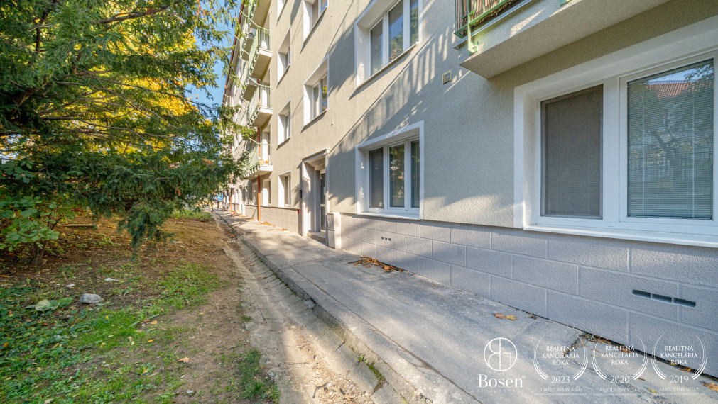 Bosen | REZERVOVANÉ Svetlý 2-izbový byt v Novom Meste, Šuňavcova