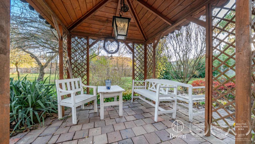 BOSEN | Unique country estate, family house, stable, 30,000 m² land, only 27 km from Bratislava, Dúbrava