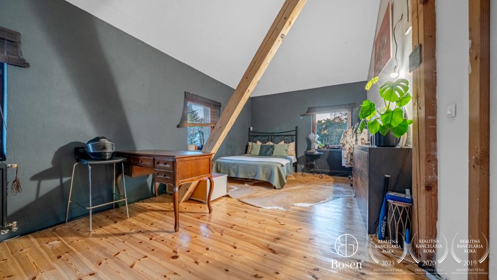 BOSEN | Unique country estate, family house, stable, 30,000 m² land, only 27 km from Bratislava, Dúbrava